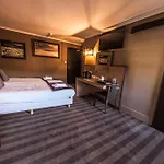 Le Palmares Hotel